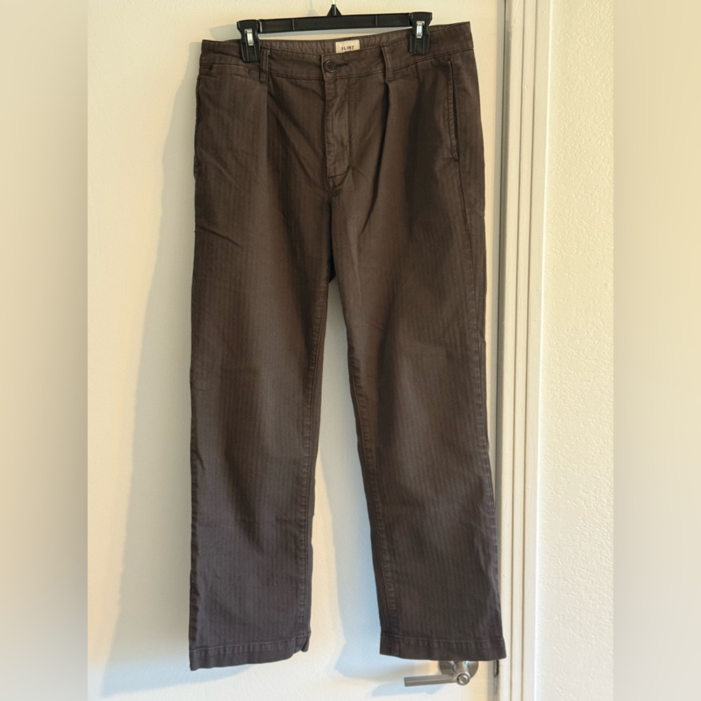 Flint and Tinder Pleated Herringbone Chino